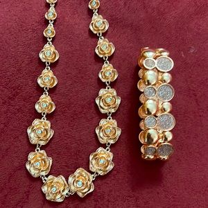 Rose gold necklace and bracelet set